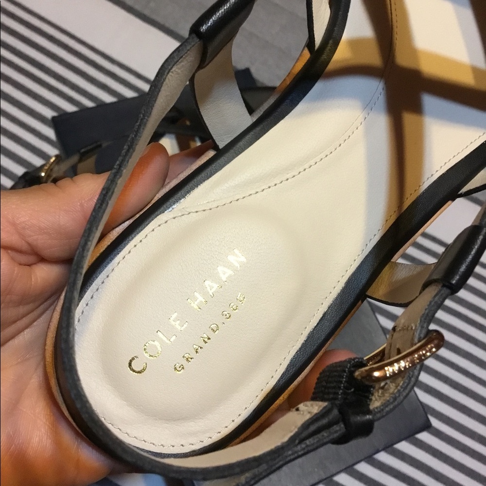 COLE HAAN - Picture 12 of 16